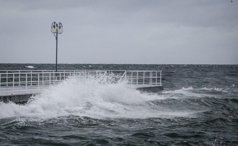 IMGW ostrzega przed silnym wiatrem na Pomorzu /Karolina Misztal /Reporter