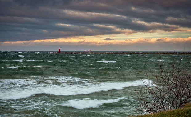IMGW ostrzega przed sztormem na Bałtyku