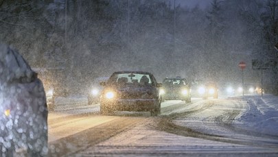IMGW ostrzega przed zmianą pogody. Tu dziś wieczorem przejdą burze śnieżne