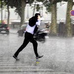 IMGW ostrzega: Silne deszcze i burze w dużej części kraju