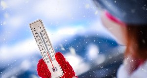 IMGW ostrzega: Silne mrozy i porywisty wiatr. Na wschodzie nawet do -22 st. C