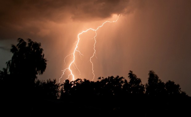 IMGW ostrzega. Tam pojawią się burze z gradem