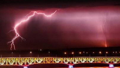 IMGW ostrzega: Upalna sobota, możliwe gwałtowne burze z gradem. Kiedy ochłodzenie?