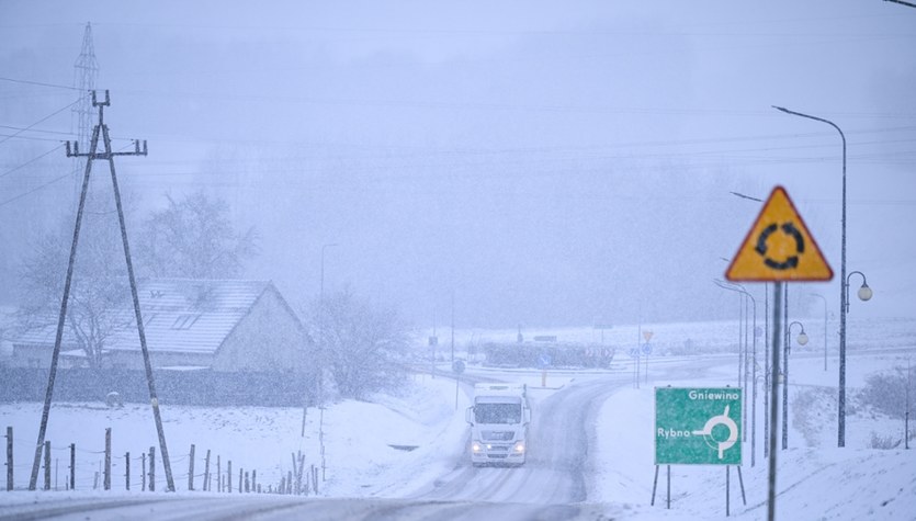 IMGW ostrzega! Zamiecie śnieżne i oblodzenie