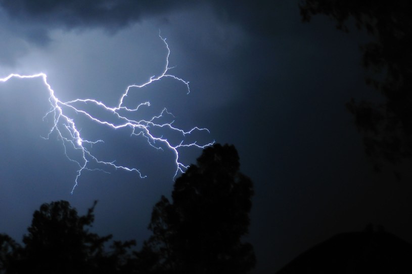 IMGW wydał alerty drugiego i pierwszego stopnia /123RF/PICSEL