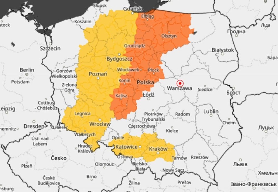 IMGW wydał ostrzeżenie przed marznącymi opadami i gęstą mgłą. /