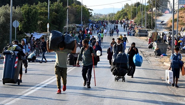 Imigranci na Lesbos /VANGELIS PAPANTONIS /PAP/EPA