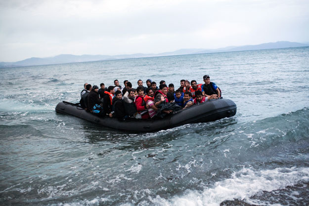 Imigranci na Morzu Śródziemnym fot. Angelos Tzortzinis /AFP