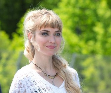 Imogen Poots w scenie z filmu "Need for Speed"