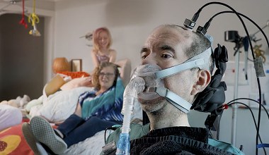 Implant mózgu przywraca głos. Sparaliżowany mężczyzna znów "mówi"