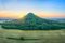 Imponujące wzgórze w Krainie Wygasłych Wulkanów. Nazywane jest Śląską Fudżi