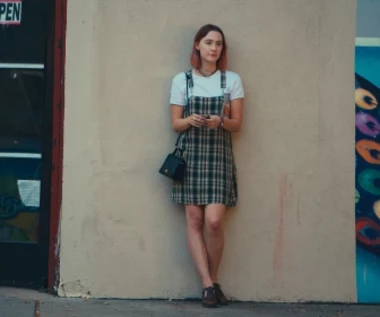 Imprezy do rana, pierwsze miłości, bolesne rozstania. Najlepsze filmy o zakończeniu szkoły