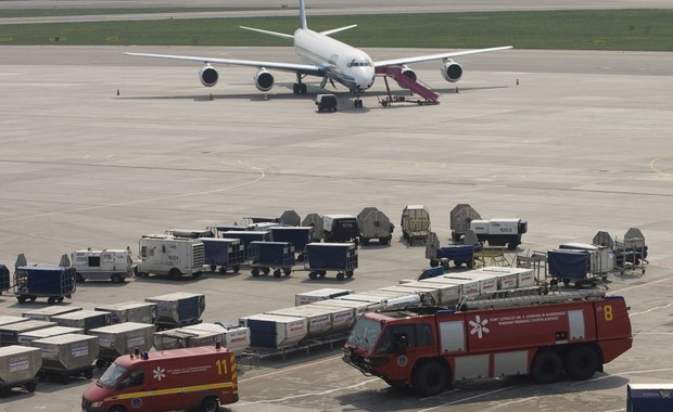 Incydent na lotnisku Chopina w Warszawie. Rosyjski airbus zahaczył o polski samolot