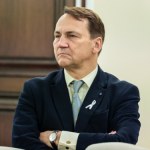 spotkanie autorskie Incydent na spotkaniu z Sikorskim. "Jak panu nie wstyd?!"