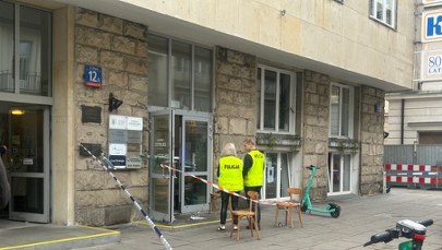 ​Incydent przed biurem PO w Warszawie. Na miejscu pracuje policja