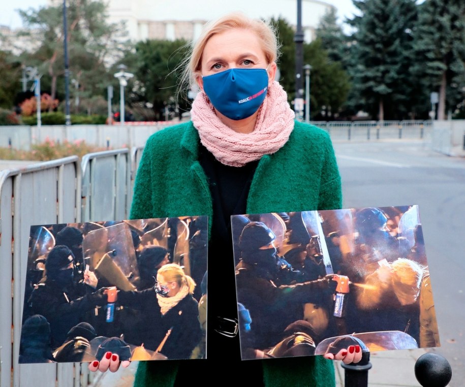 Incydent udokumentował na zdjęciu Czarek Sokołowski, wieloletni fotoreporter amerykańskiej agencji Associated Press /Piotr Molecki/East News /East News