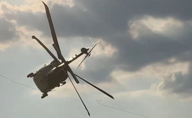 Incydent z policyjnym Black Hawkiem. Prokuratura stawia zarzuty