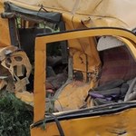 Indie: 13 dzieci zginęło w zderzeniu szkolnego busa z pociągiem. Kierowca miał na uszach słuchawki