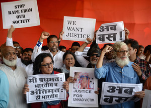 Indie: 16-latka zgwałcona przez 400 mężczyzn