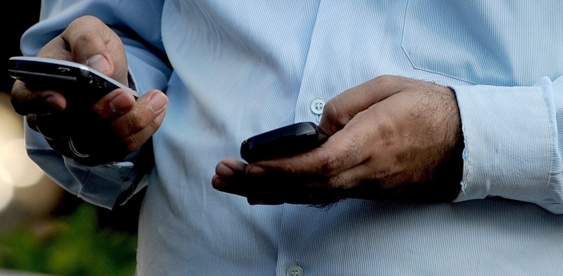 Indie chcą radykalnie rozprawić się z problemem SMS-owego spamu /AFP