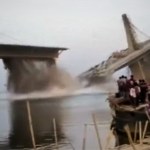 zawalony most Indie. Most wart ponad 200 mln dolarów runął do rzeki Ganges