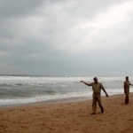 Indie: W panice uciekają przed cyklonem