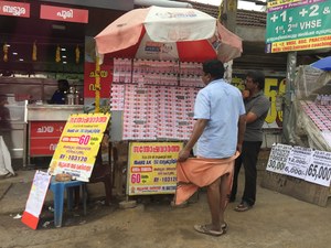 Indie: Wygrał miliony w loterii, teraz żałuje. Ma dość próśb o pomoc