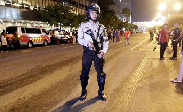 Indonezja: Aresztowania po zamachach w Dżakarcie. W domu jednego ze sprawców znaleziono flagę ISIS