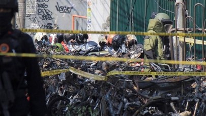 Indonezja: Ataki bombowe na trzy kościoły chrześcijańskie. 9 osób zginęło, 40 rannych