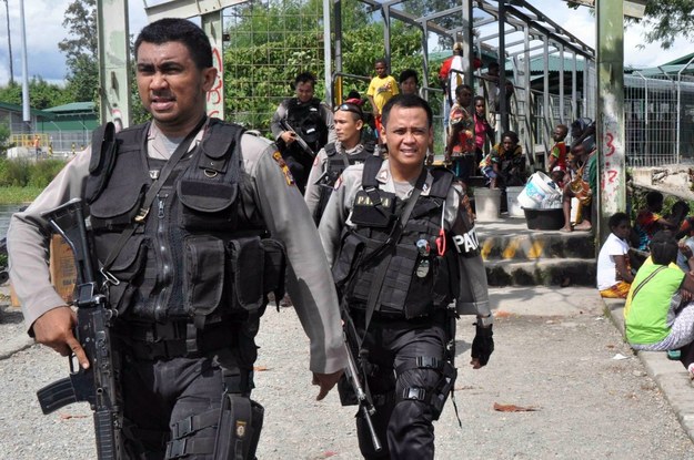 Indonezyjska policja na zdjęciu ilustracyjnym / 	SPEDY PAERENG /PAP/EPA