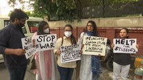 Indyjscy studenci protestują przeciwko inwazji na Ukrainę