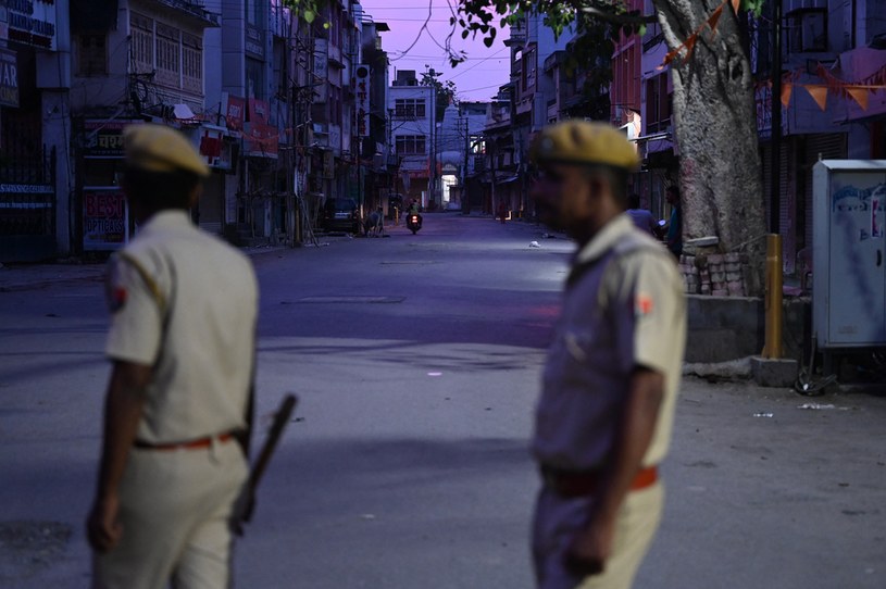 Indyjska policja, zdj. ilustracyjne /SAJJAD HUSSAIN  /AFP