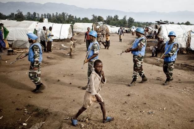 Indyjskie błękitne hełmy ONZ patrolują jeden z regionów ogarniętego wojną domową Kongo /AFP