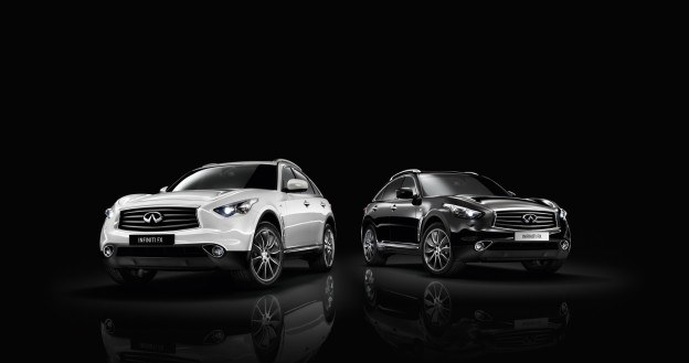 Infiniti FX Black & White /Infiniti