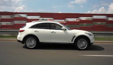 Infiniti QX70S 5.0 Premium - test