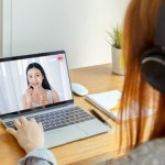 dermatologia Influencerki obiecują efekt glass skin. Badania pokazały drugą stronę trendu