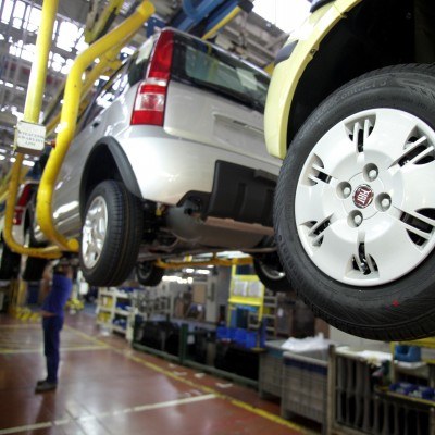 Informacje na temat przeniesienia produkcji Fiata Pandy z Polski do Włoch niepokoją coraz bardziej /AFP