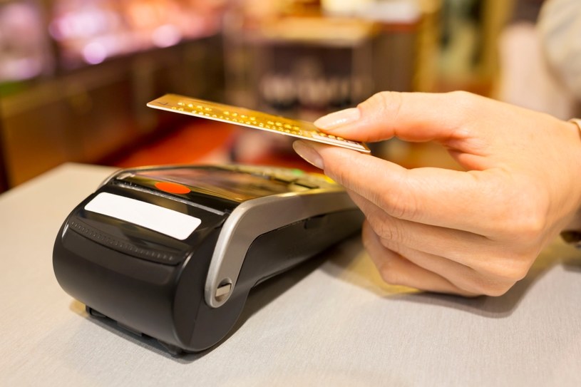 ING Bank Śląski zablokował niektóre karty płatnicze z powodu wycieku danych u jednego z operatorów /123RF/PICSEL