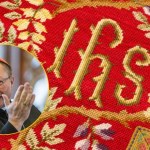 Ingres kard. Rysia. Liturgię urozmaici podarek królowej