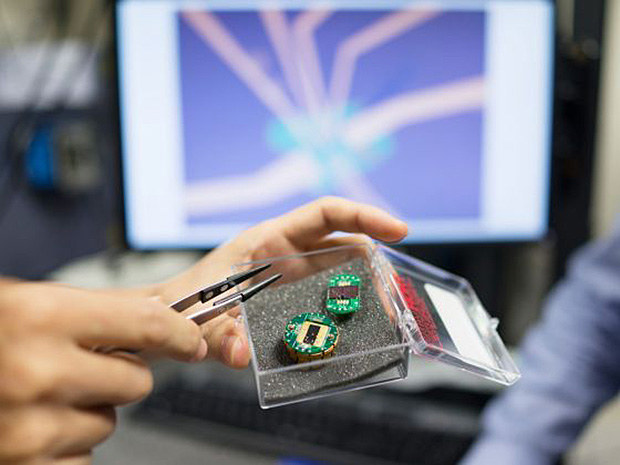 Innowacyjny grafenowy czujnik wykonany przez naukowców z Narodowego Uniwersytetu Singapuru /materiały prasowe