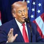 ekran Insider trading u Trumpa. Operator telepromptera zarobił 100 tys. na zakładach