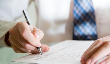 Inspekcja Pracy ostrzega przed podpisywaniem weksli z umową o pracę