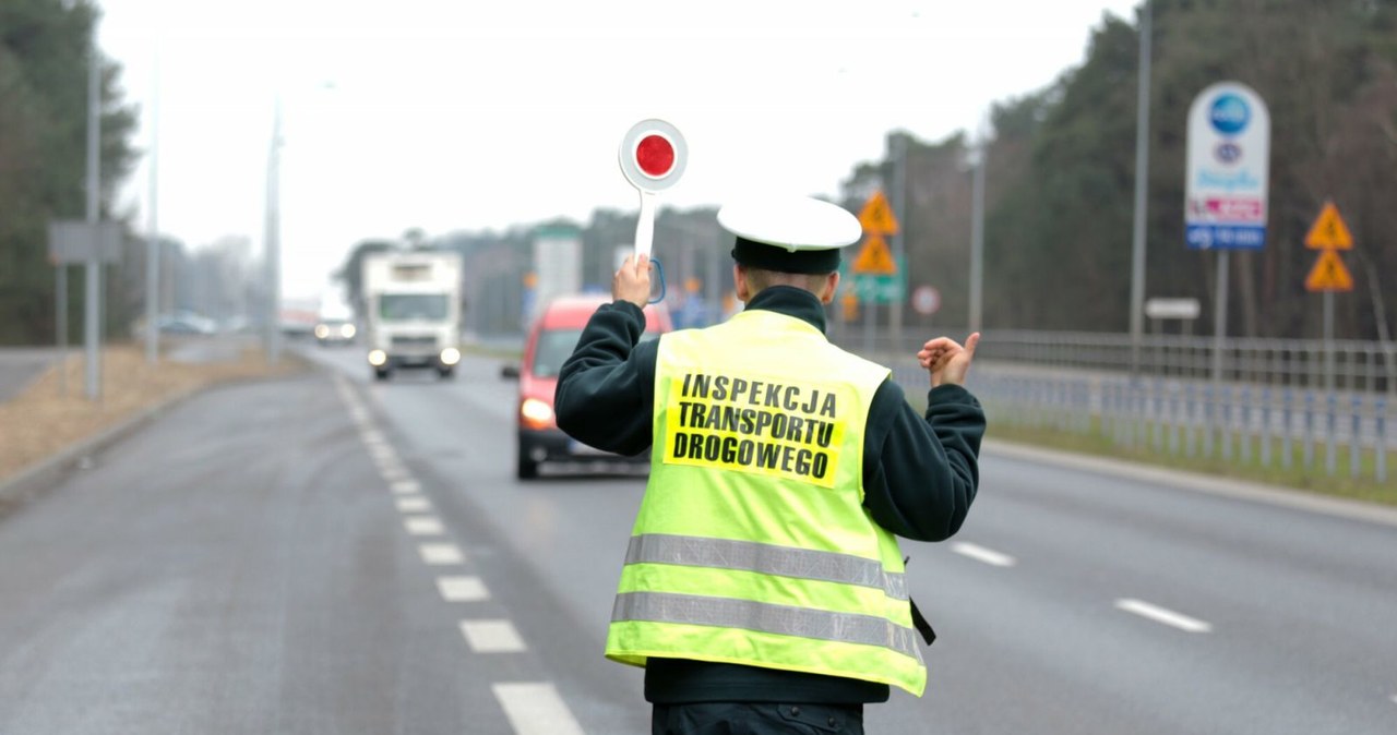 Inspekcja Transportu Drogowego może kontrolować wszelkie pojazdy. Nie tylko autobusy i ciężarówki /PIOTR JEDZURA/REPORTER /Agencja SE/East News