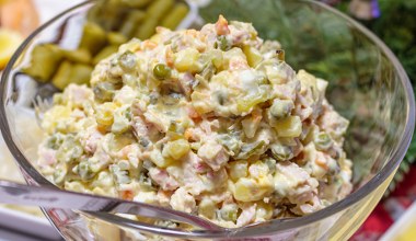 Inspiracja jarzynową, znika ze stołu w mig. Najlepsza sałatka andrzejkowa