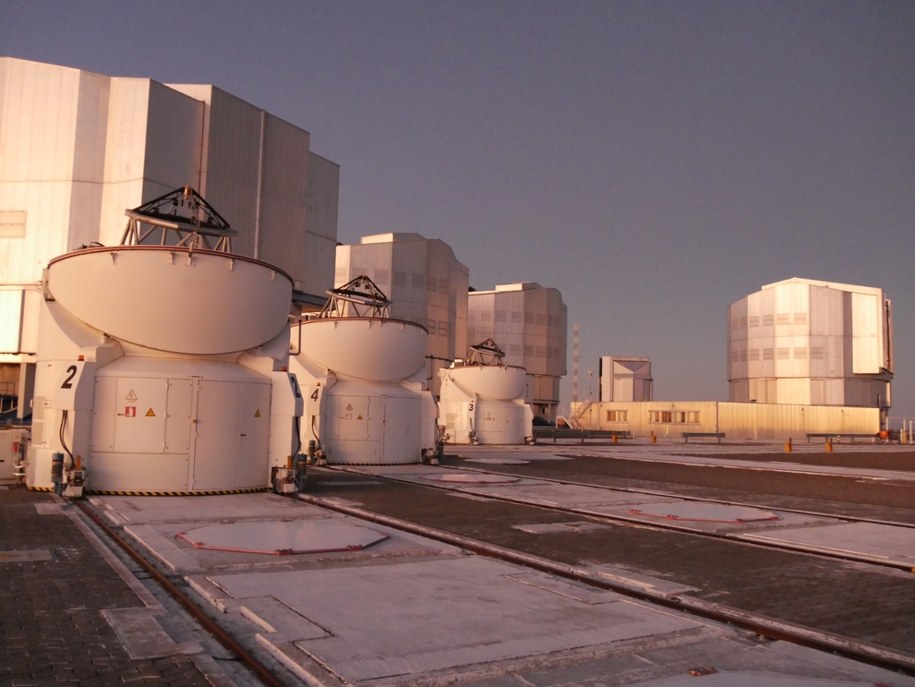 Instrument MUSE jest zainstalowany w Jednostce Głównej nr 4 teleskopu VLT (po prawej) /Fot. Grzegorz Jasiński /RMF FM