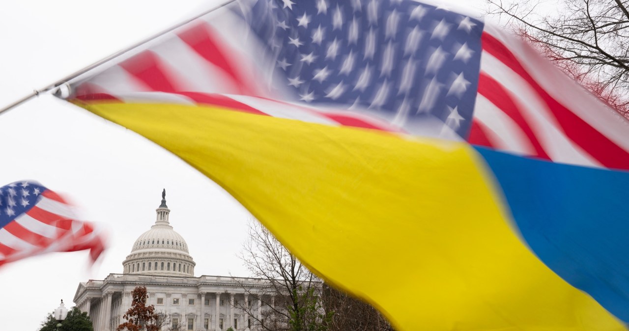 Instytut Gallupa w listopadzie, tuż przed zakończeniem kontrofensywy w listopadzie opublikował wyniki badań, z których wynikało, że od czerwca procent Amerykanów, którzy uważali, iż Waszyngton przekazuje za dużo pomocy Ukrainie wzrósł aż o 12%