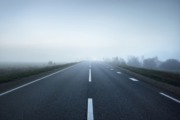 Instytut Meteorologii i Gospodarki Wodnej wydał ostrzeżenia I stopnia przed gęstymi mgłami /Shutterstock