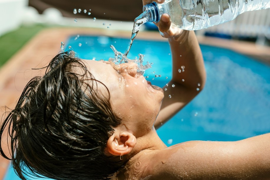 Instytut Meteorologii i Gospodarki Wodnej wydał ostrzeżenia drugiego stopnia przed upałami /Shutterstock