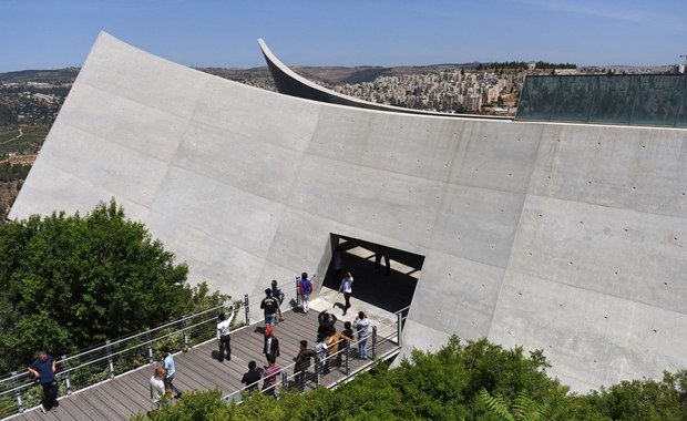 Instytut Yad Vashem skrytykował stanowisko rządów Polski i Izraela po nowelizacji ustawy o IPN