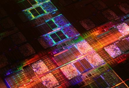 Intel Xeon z serii 7400 /materiały prasowe
